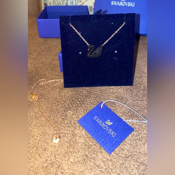 Swarovski Crystal Rose gold Black Swan 🦢 necklace new never used - Picture 1 of 12